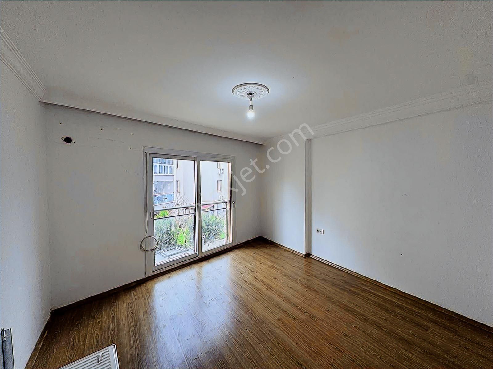 Kuşadası Davutlar'da Ara Kat Çift Balkon 110m2 Satılık 3+1 Daire - Görsel 7