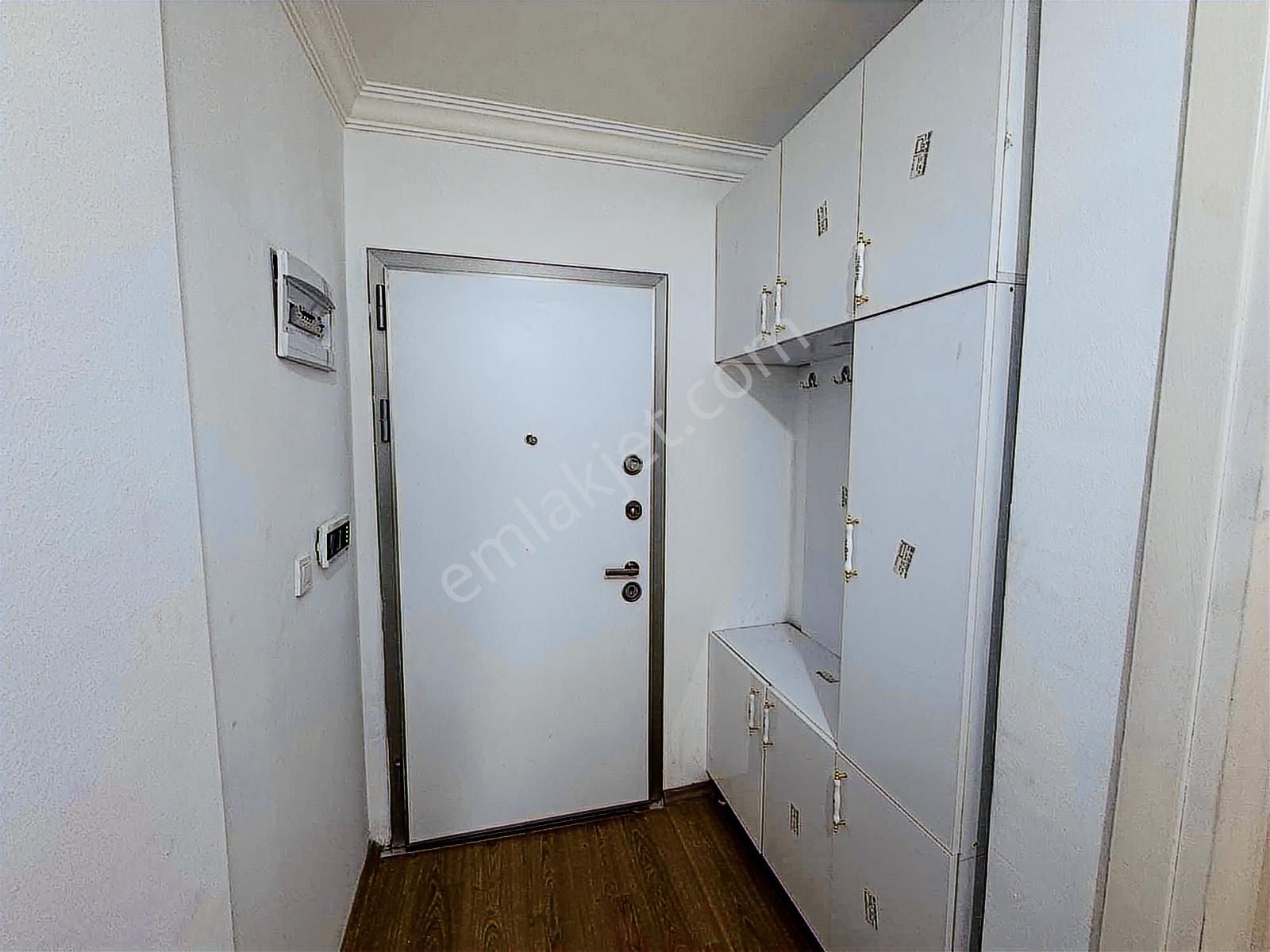 Kuşadası Davutlar'da Ara Kat Çift Balkon 110m2 Satılık 3+1 Daire - Görsel 13