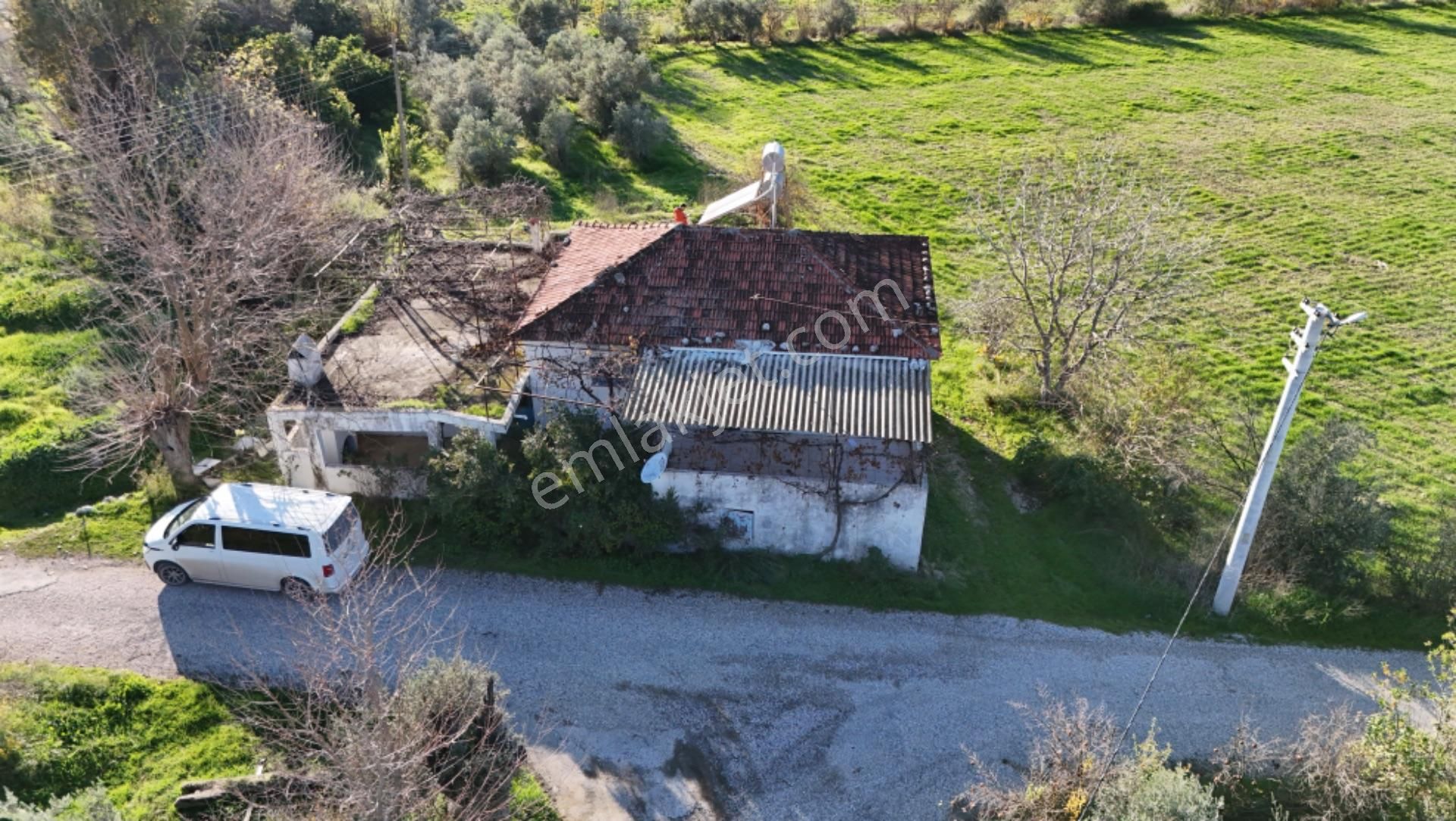 Kaş Nergiz Emlaktan Kadıköyde Tek Tapu Tarla İçinde Evi Mevcut - Görsel 2