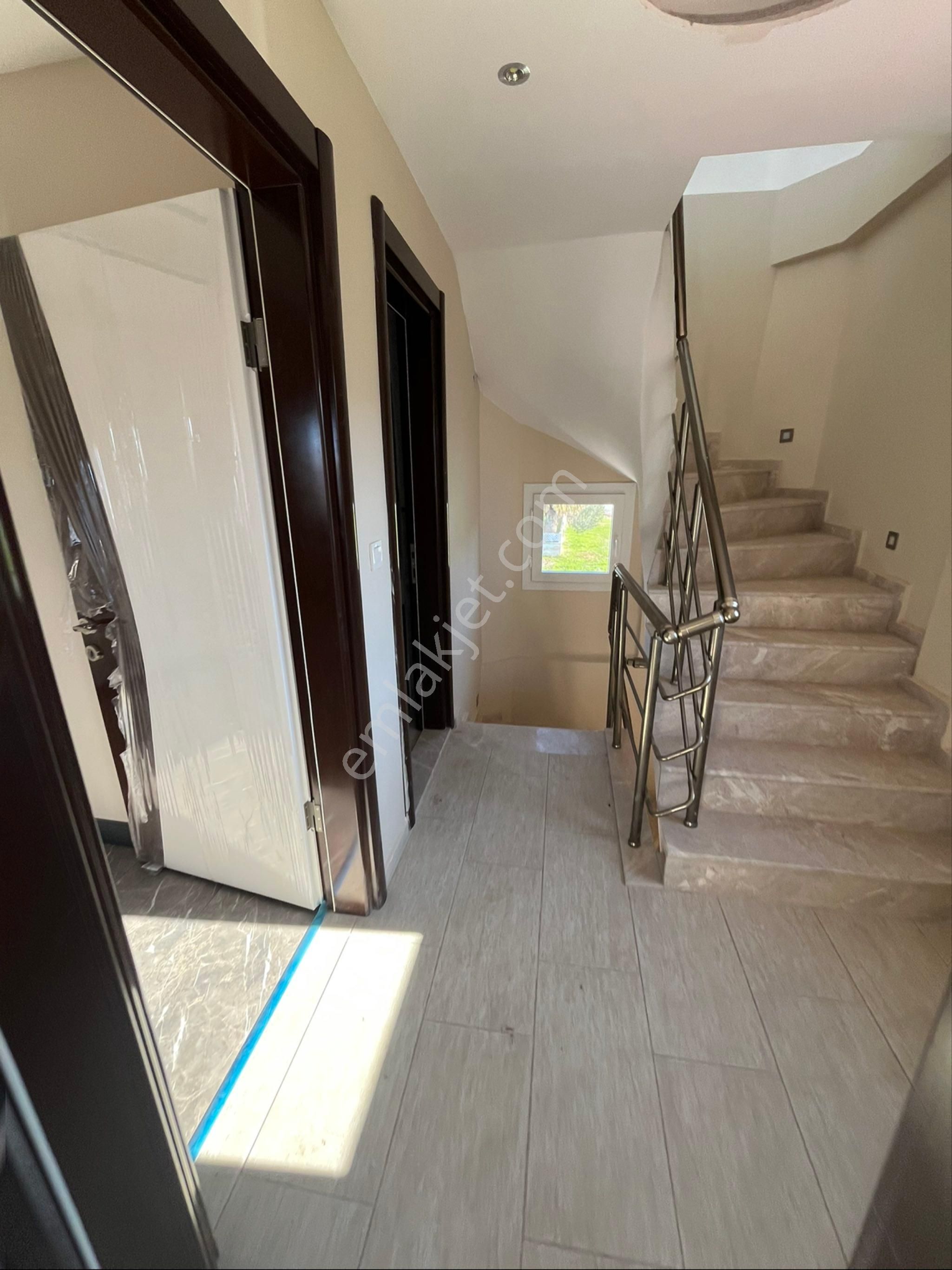 Didim Akbük Te Satılık 4+1 Bahçeli Villa - Görsel 16