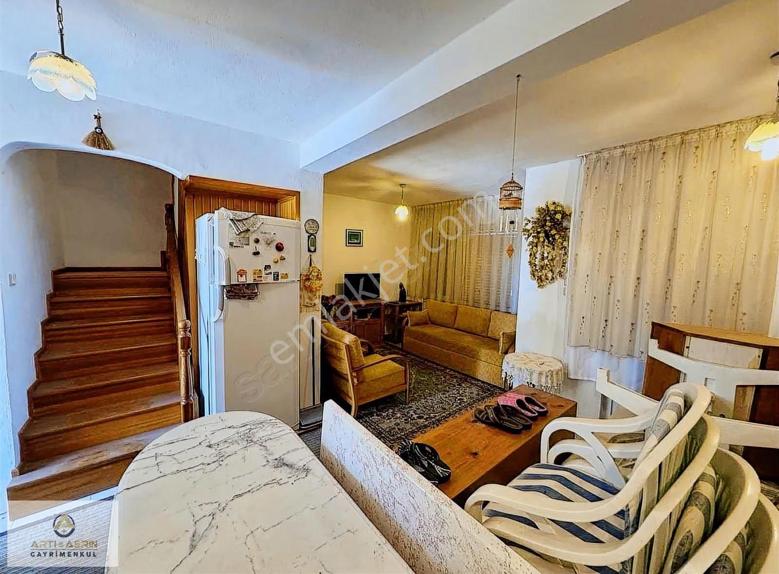 Kuşadası Kadınlar Denizi Mah Satılık Geniş Bahçeli Villa - Görsel 10