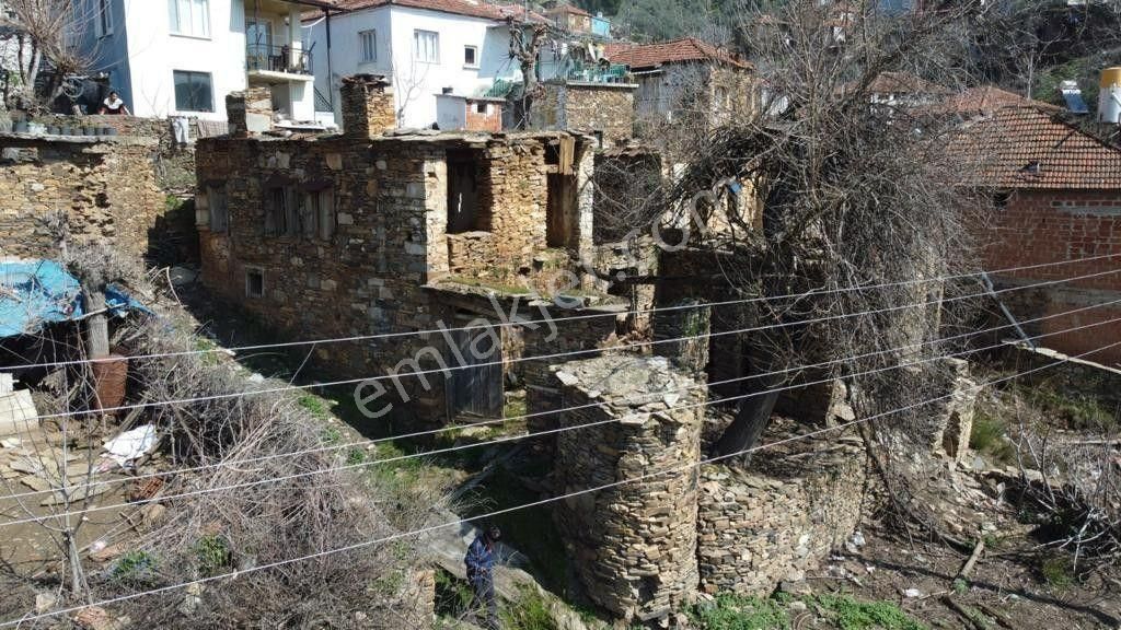 İzmir Bayındır Söğütören Satılık Taş Ev Ve Arsası - Görsel 2