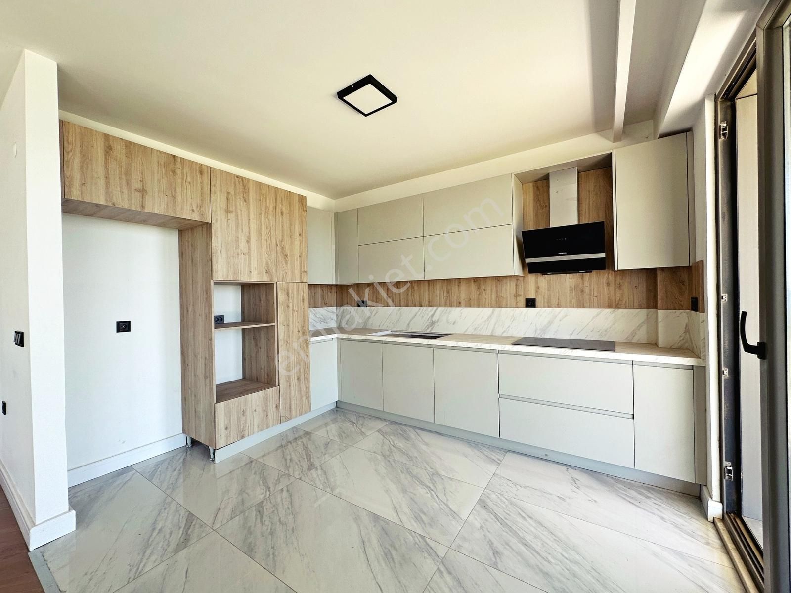 Ayanoğlundan Fenerde Denize Sıfır Proje İçinde 5+1 Satılık Villa - Görsel 3