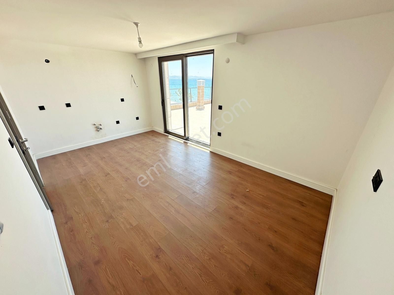 Ayanoğlundan Fenerde Denize Sıfır Proje İçinde 5+1 Satılık Villa - Görsel 13