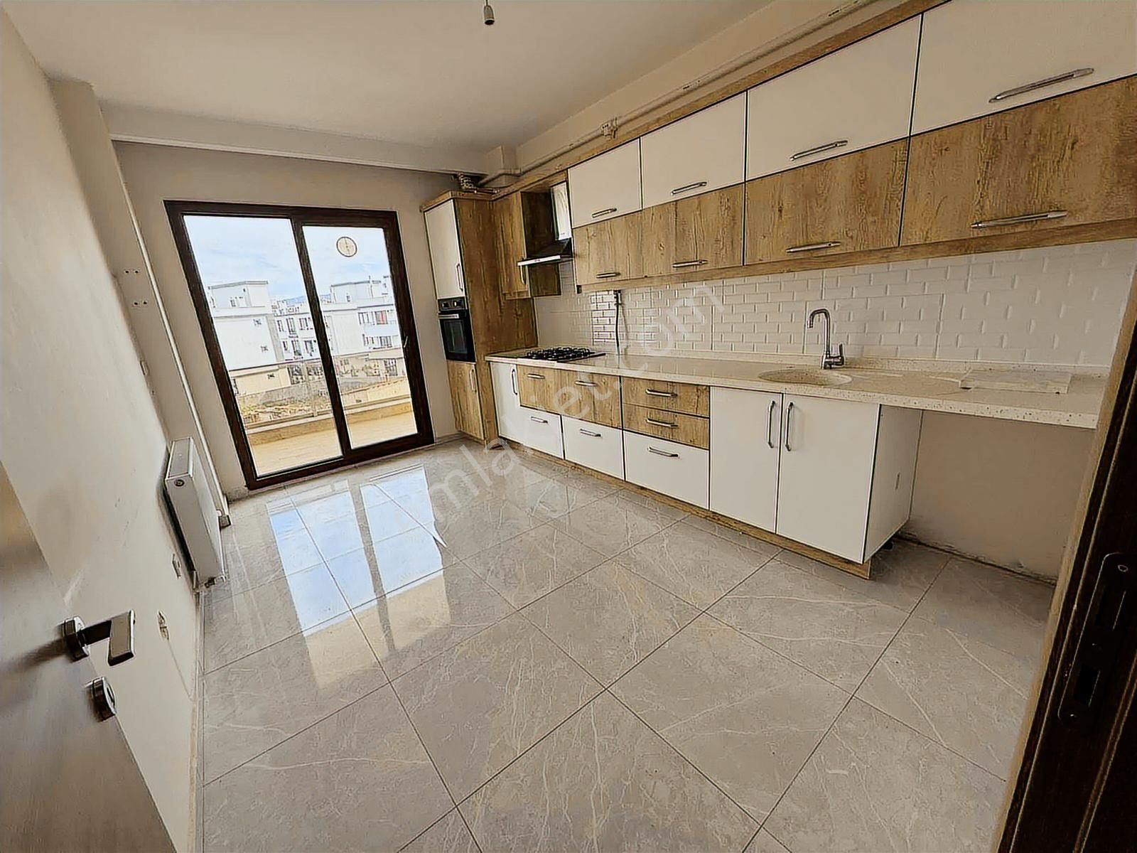 Araç Takaslı Daire 3+1 Site İçinde - Görsel 4
