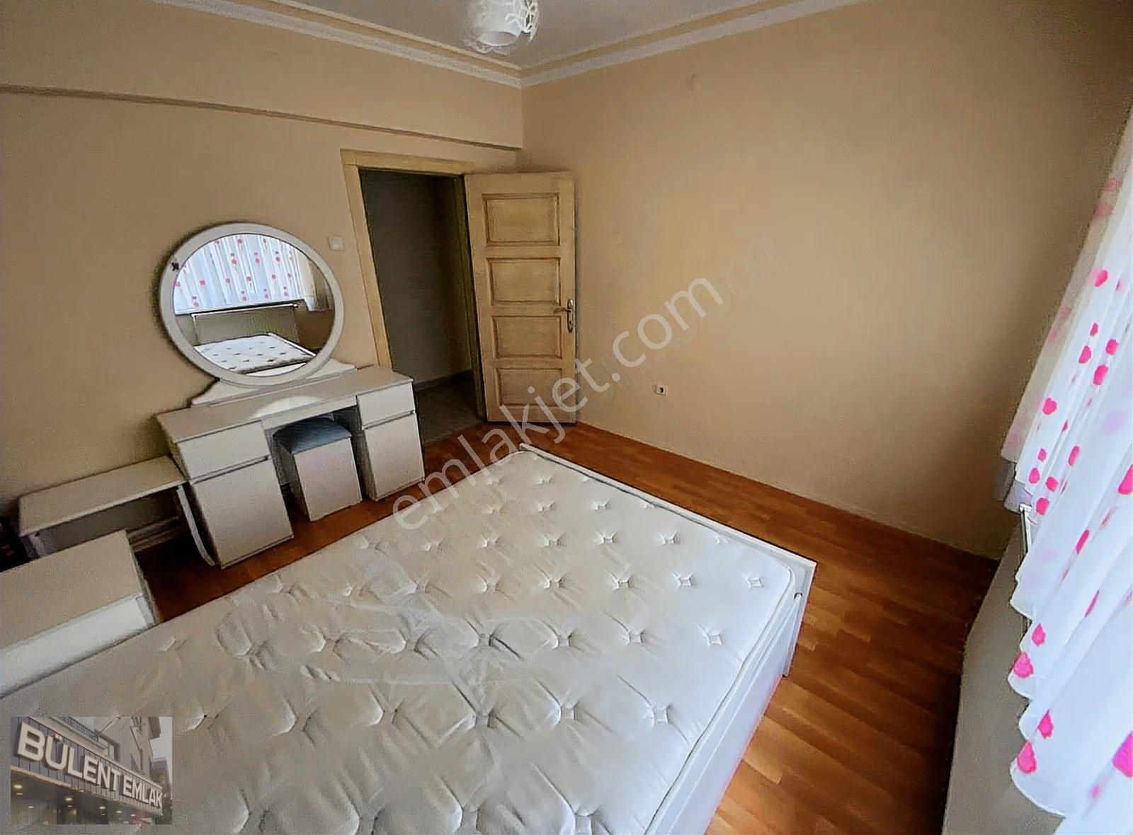 Şehir Hastanesine Yürüme Mesafesinde Temiz Eşyalı Manzaralı - Görsel 9