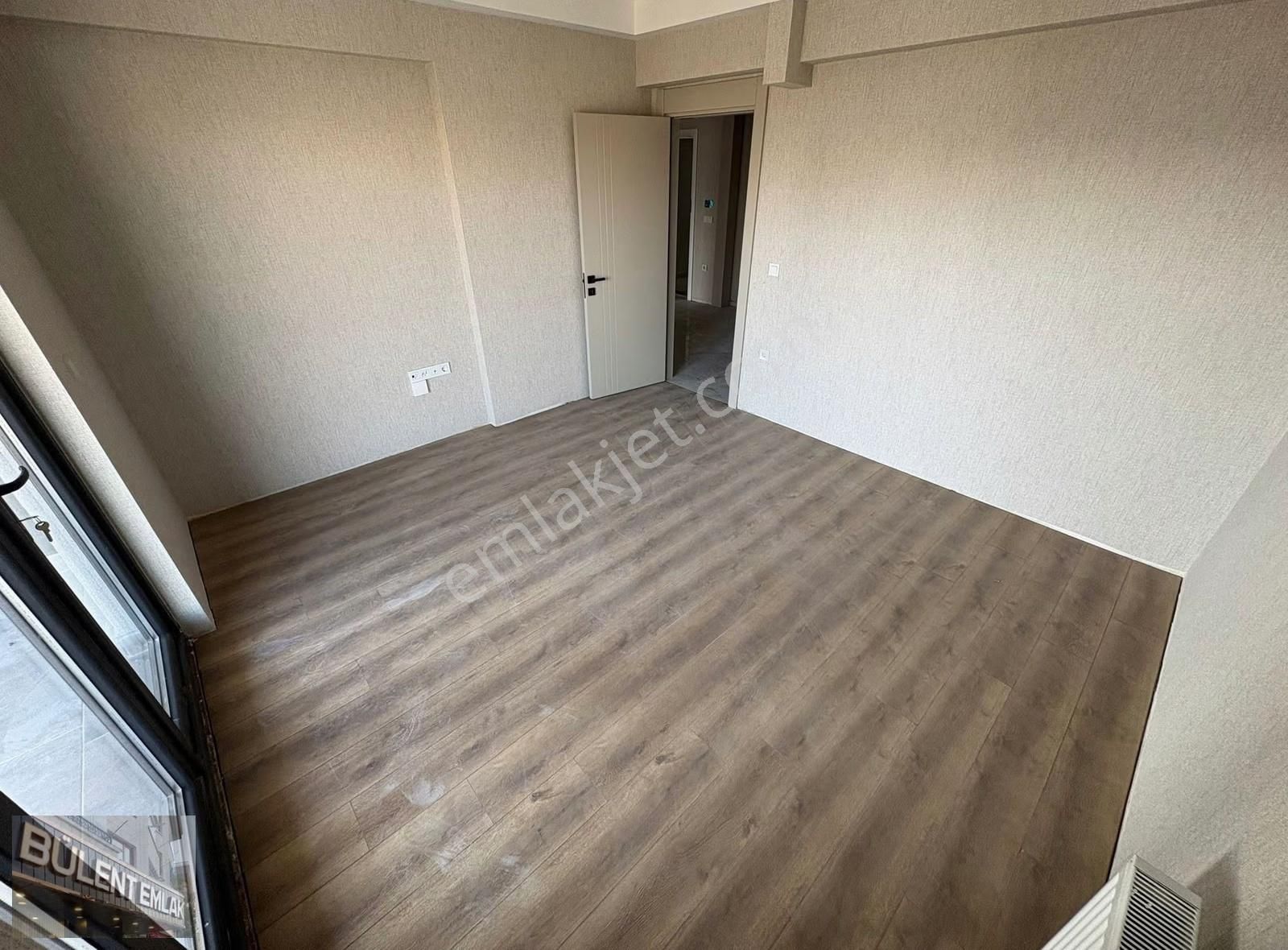 Bülent Emlaktan Yozgat Blv. Göbek Paraleli Sıfır Lüx 4+1 Satılık - Görsel 13