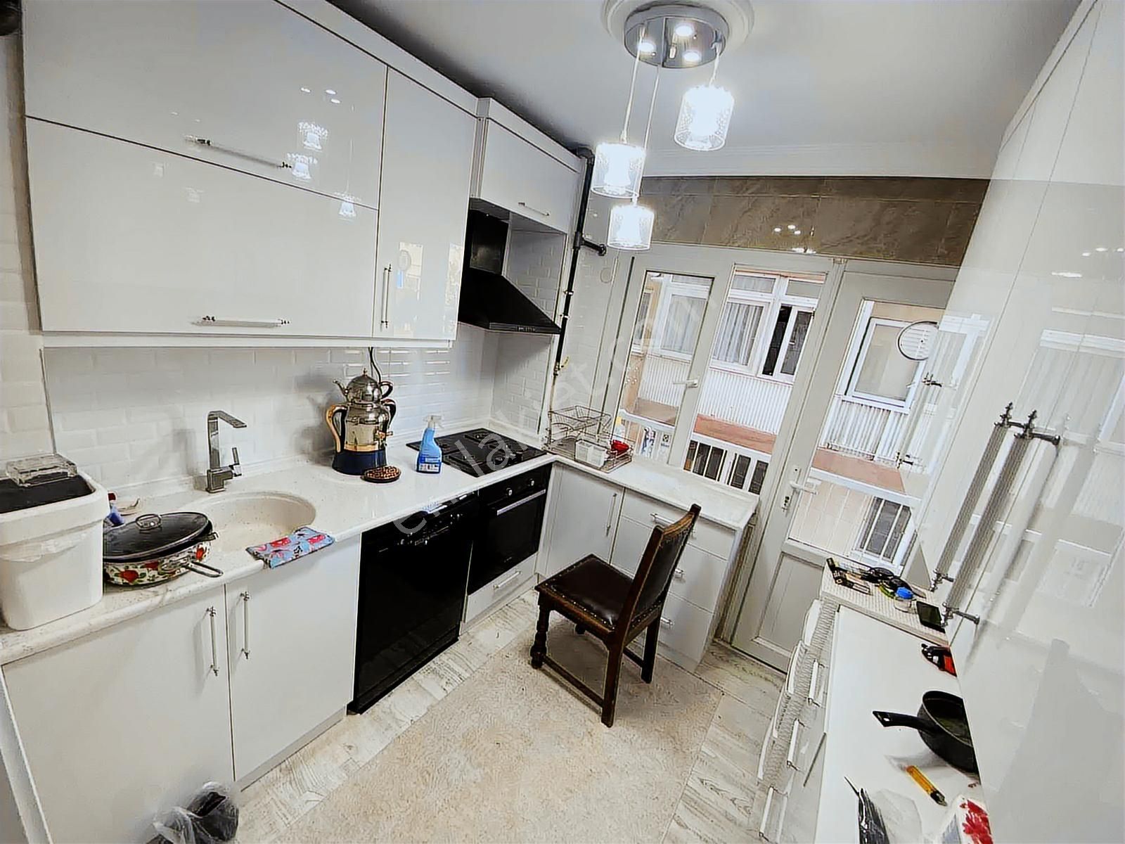 Yaşar Üniversitesi Karşısı Cadde Üstü 3+1asansörlü Arakat - Görsel 12