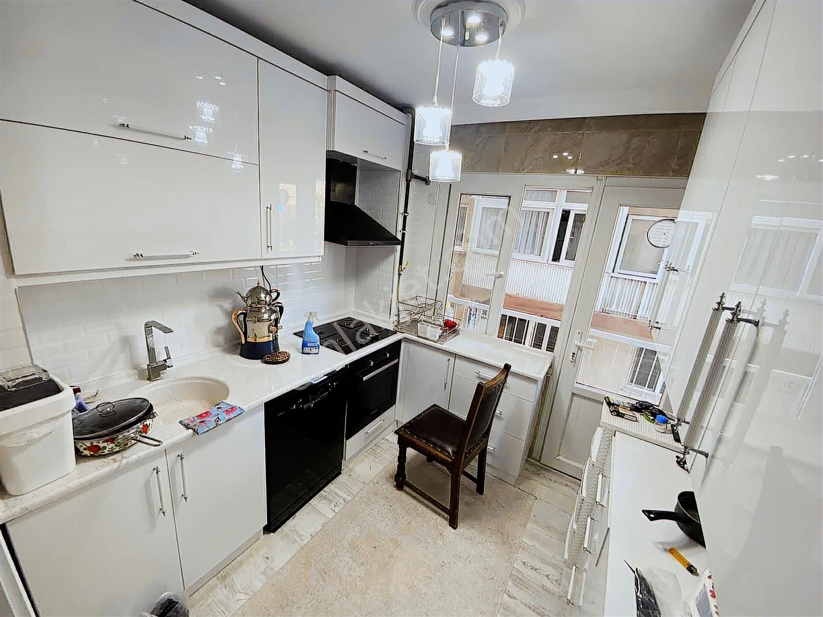 Yaşar Üniversitesi Karşısı Cadde Üstü 3+1asansörlü Arakat - Görsel 22