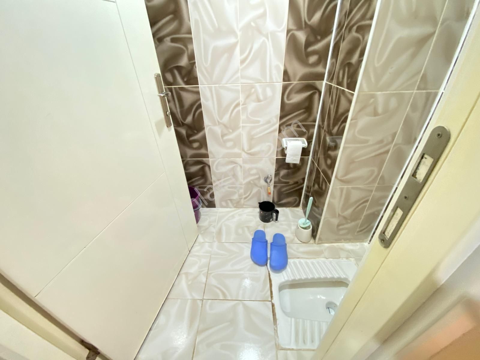 Beşikkaya 9.cd İlkokul Yakını Asansörlü 2+1 Giriş Kat Kombi Vestiyer Duşakabin Full Yapılı - Görsel 16