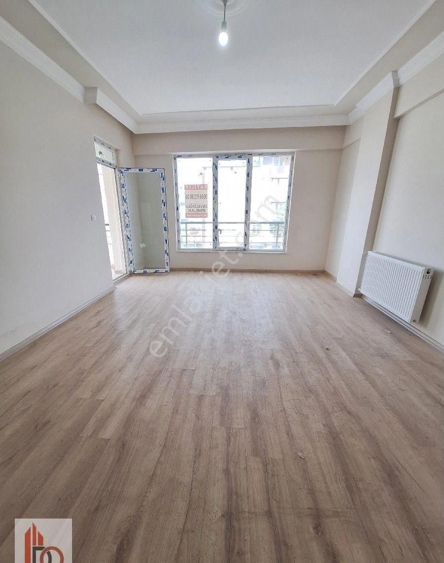 Sıfır Daire - Geniş Balkonlu- Ara Kat