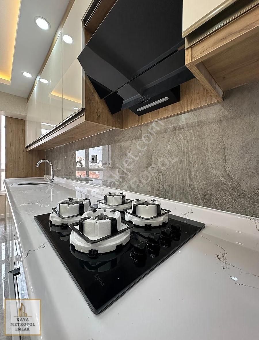 Süvari Mahallesi Gimsa Yakını Lüks Yapılı 3+1 Katta Daire - Görsel 12