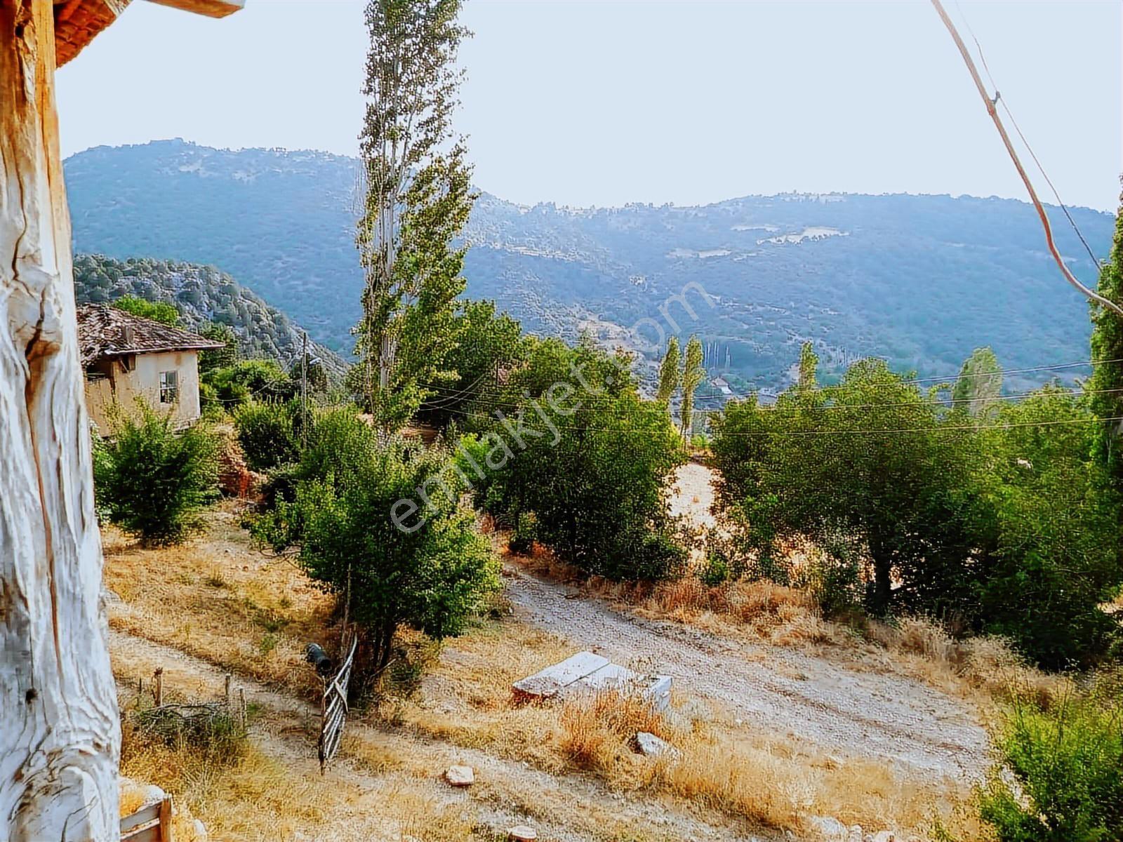 Başmakçı Çığrı Da Satılık İmarlı Arsa Ve Ev - Görsel 31