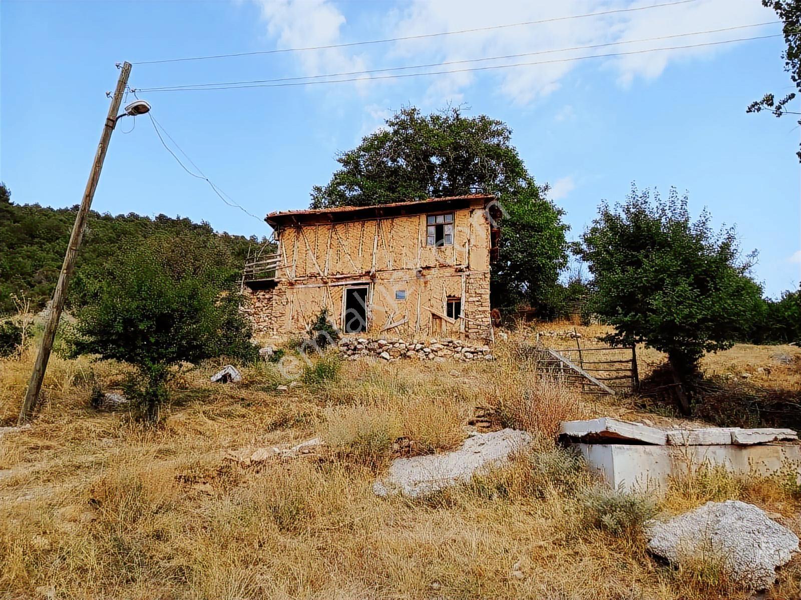 Başmakçı Çığrı Da Satılık İmarlı Arsa Ve Ev - Görsel 26