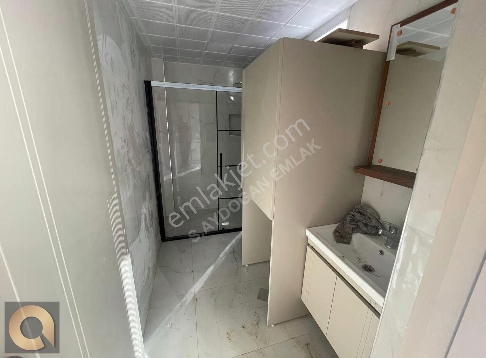 Karşıyaka Mahallesinde Yerden Isıtmalı Havuzlu Lüks 1+1 - Görsel 14