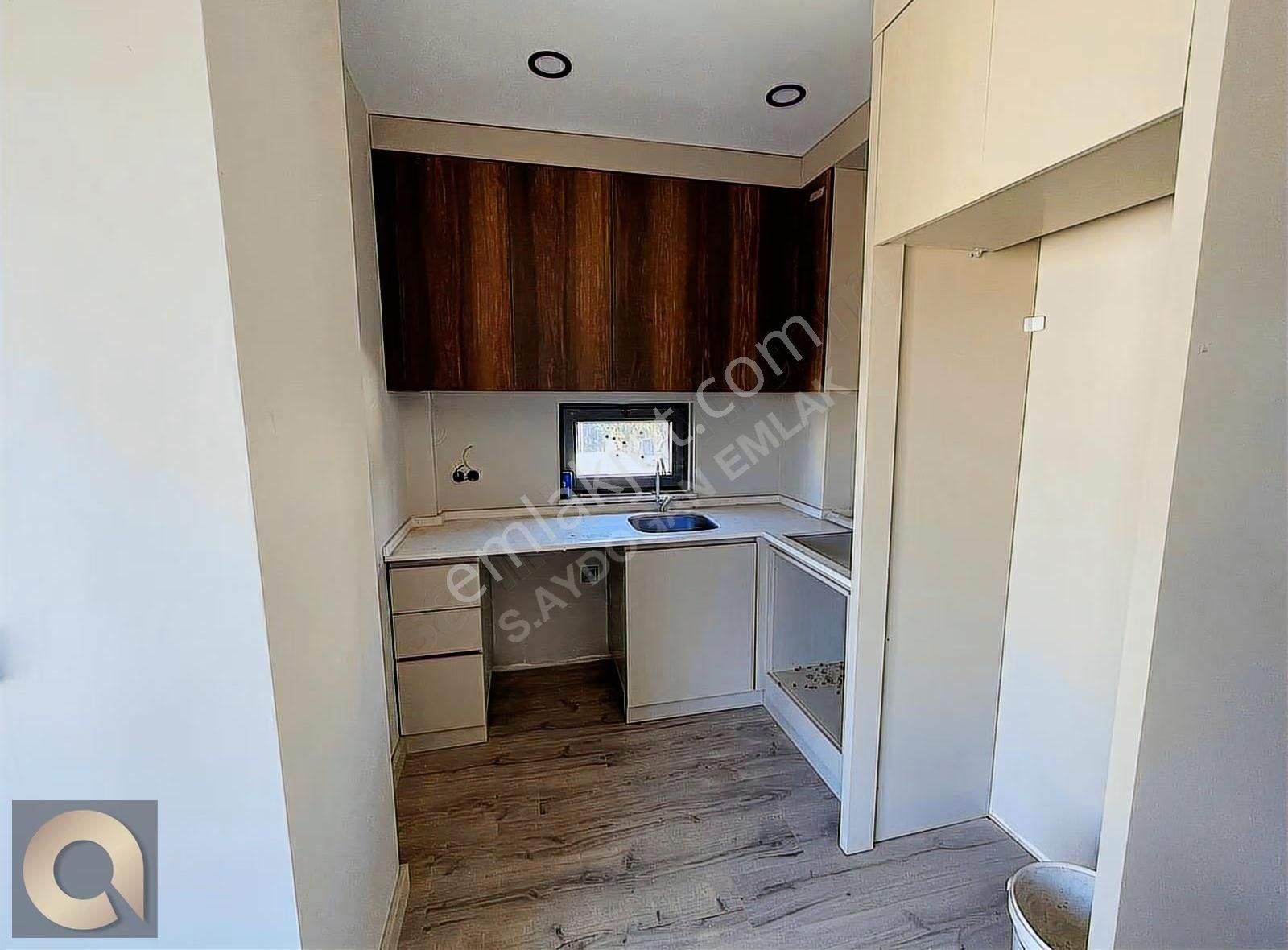 Karşıyaka Mahallesinde Yerden Isıtmalı Havuzlu Lüks 1+1 - Görsel 7