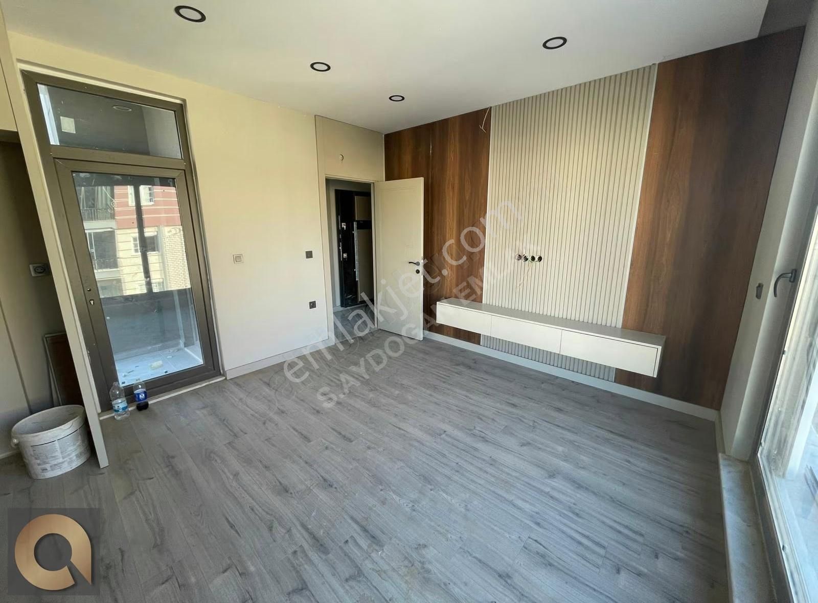 Karşıyaka Mahallesinde Yerden Isıtmalı Havuzlu Lüks 1+1 - Görsel 3