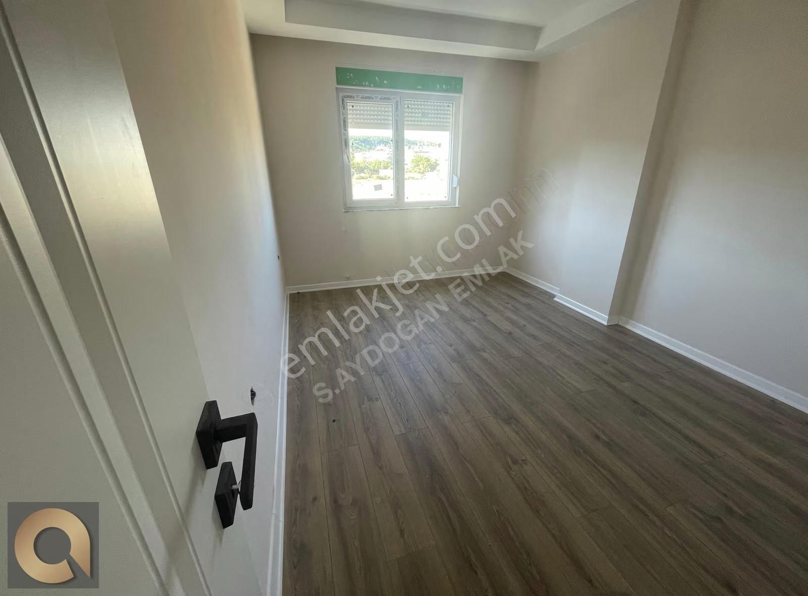 Aydoğmuş Mahallesinde 2+1 Ayrı Mutfaklı Ulaşıma Yakın Satılık - Görsel 5