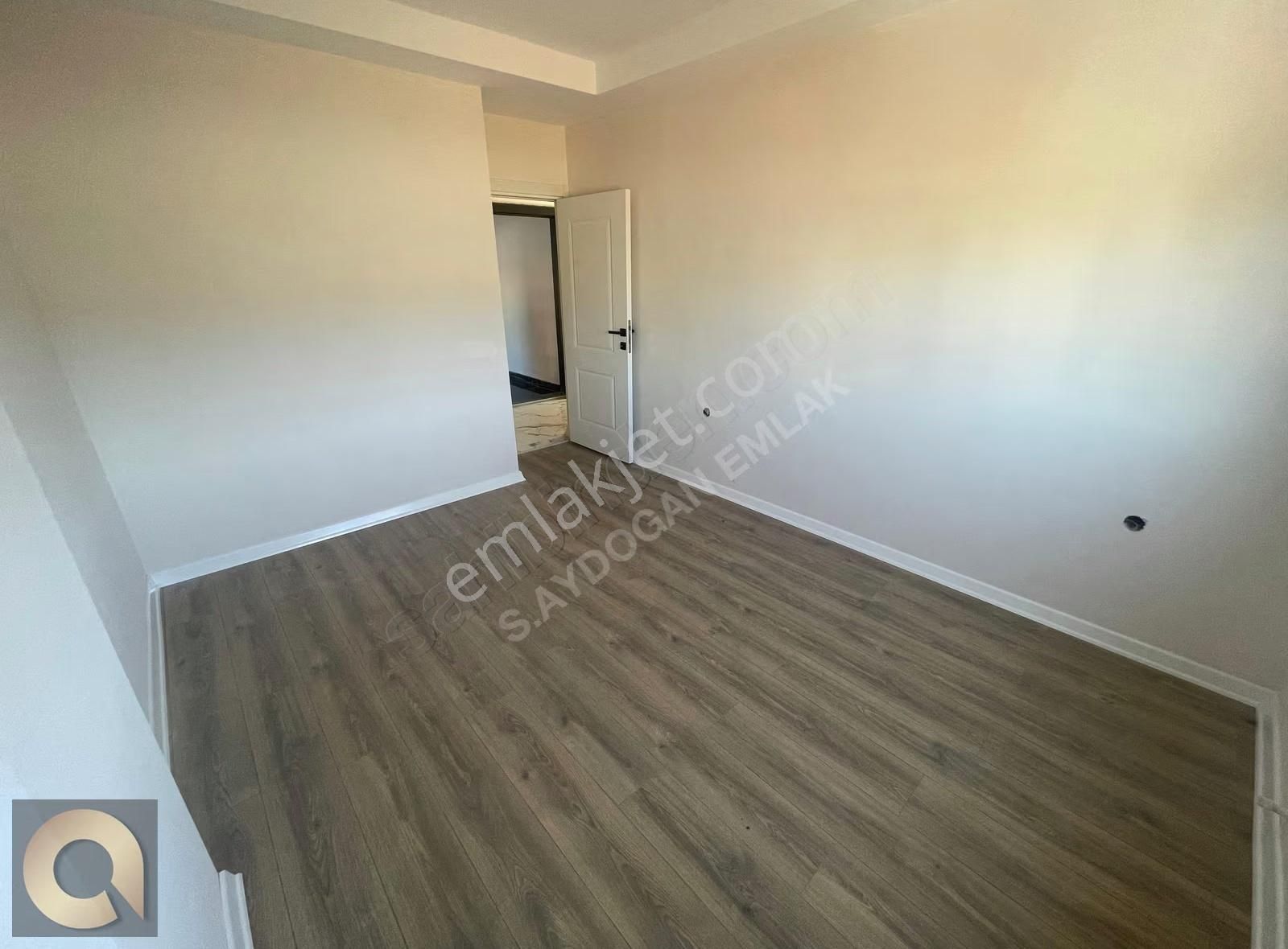 Aydoğmuş Mahallesinde 2+1 Ayrı Mutfaklı Ulaşıma Yakın Satılık - Görsel 10