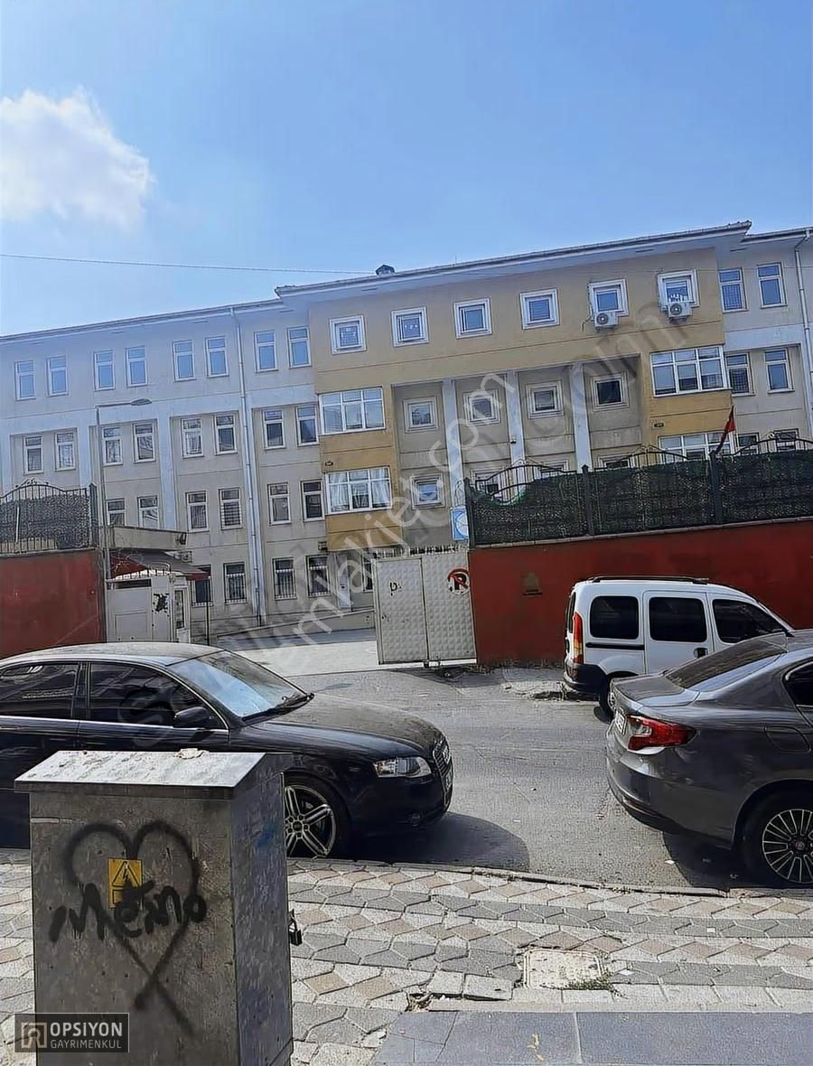 Sultançıftlığı Mah Yenimahalle Tramvaya 1 Dk 2+1 Satılık - Görsel 3