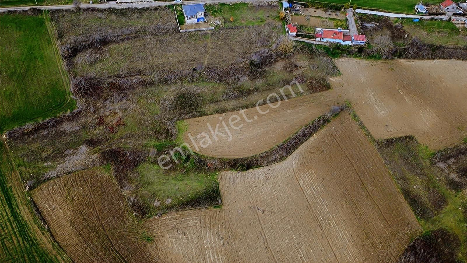 Yoldaş Emlaktan Sakarya Kertil Köyünden 5.740 M2 Tarla - Görsel 9