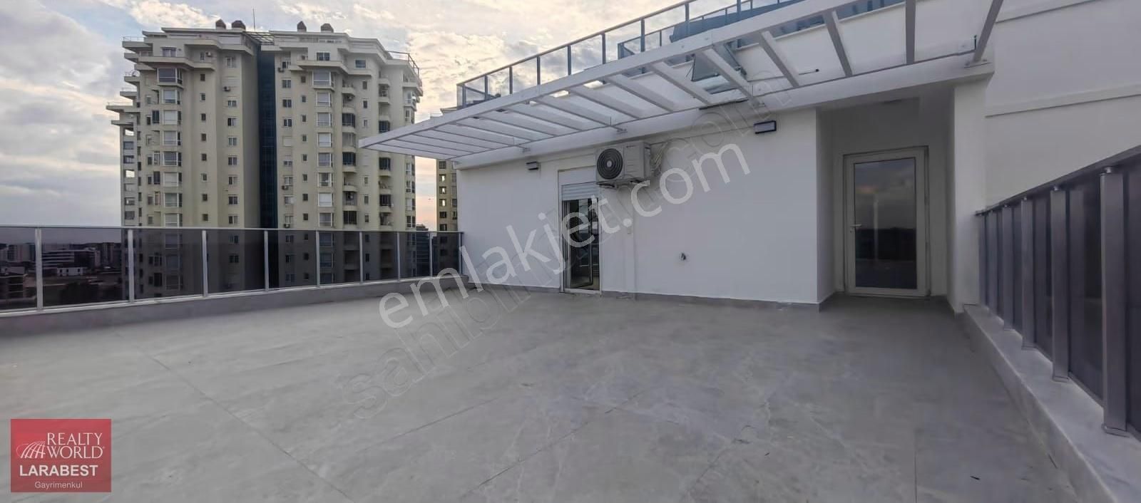 Altıntaş'ta Cadde Üzeri Marlin Port'da Teraslı Kiralık 1+1 Daire - Görsel 7