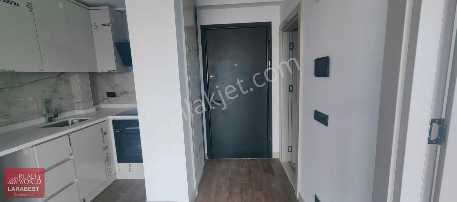 Altıntaş'ta Cadde Üzeri Marlin Port'ta Kiralık 1+1 Daire - Görsel 12