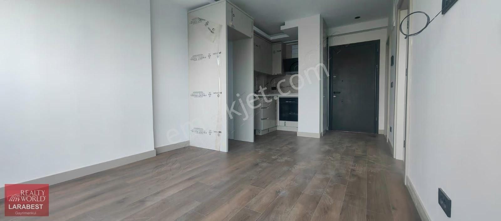 Altıntaş'ta Cadde Üzeri Marlin Port'ta Kiralık 1+1 Daire - Görsel 23