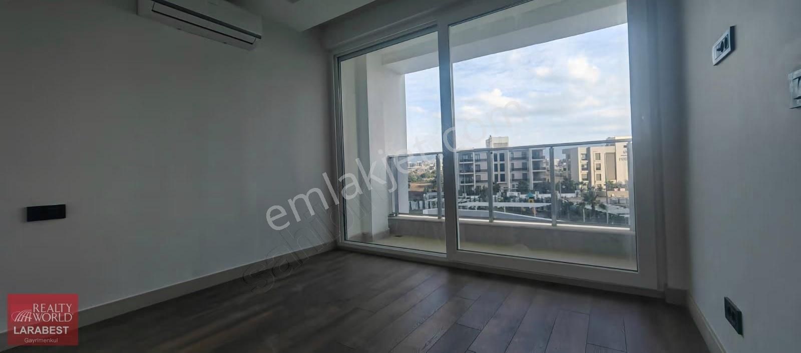 Altıntaş'ta Cadde Üzeri Marlin Port'ta Kiralık 1+1 Daire - Görsel 11