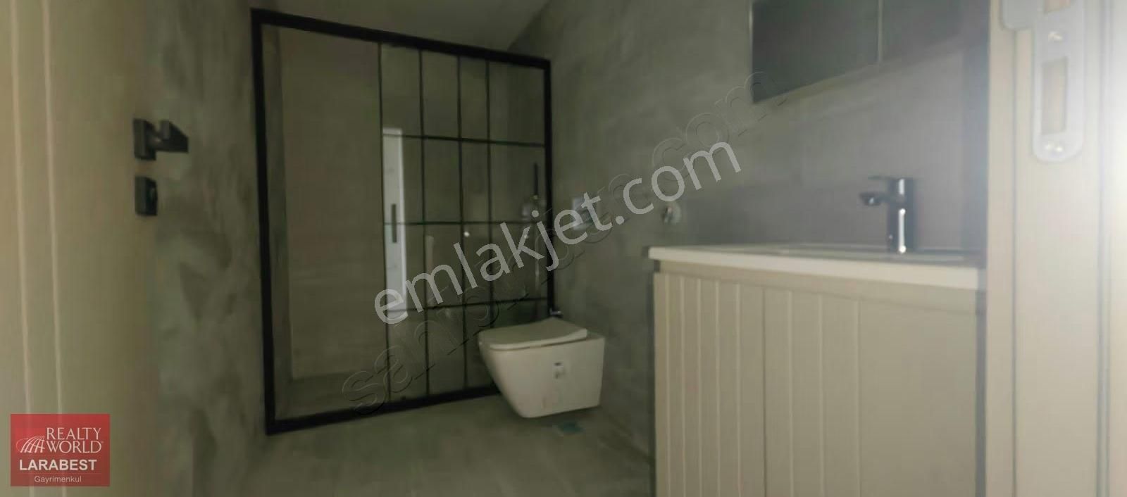 Altıntaş'ta Cadde Üzeri Marlin Port'ta Kiralık 1+1 Daire - Görsel 5