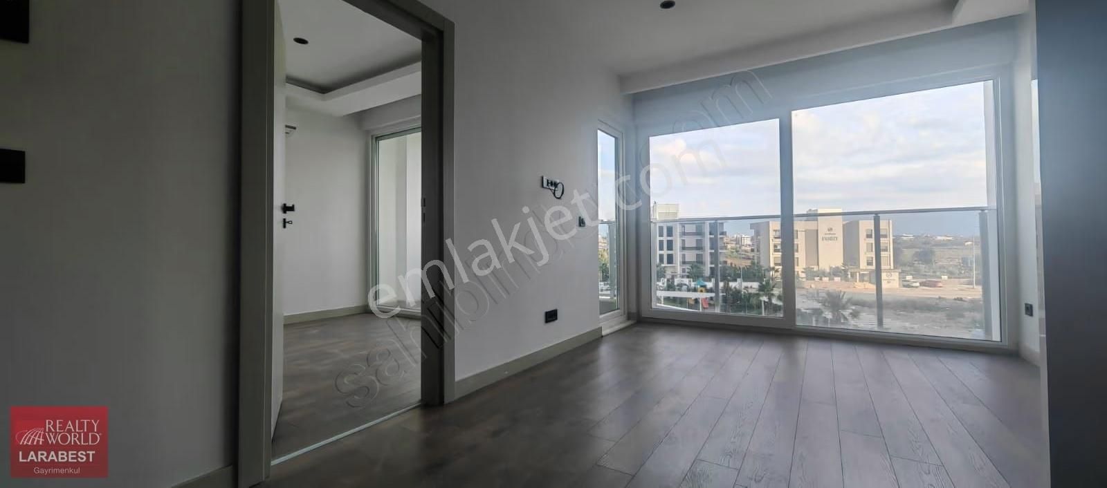 Altıntaş'ta Cadde Üzeri Marlin Port'ta Kiralık 1+1 Daire - Görsel 9