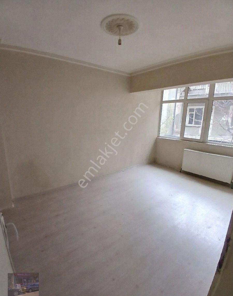 Çarşı Merkezde Satılık 3+1 Yol Cepheli Daire - Görsel 4