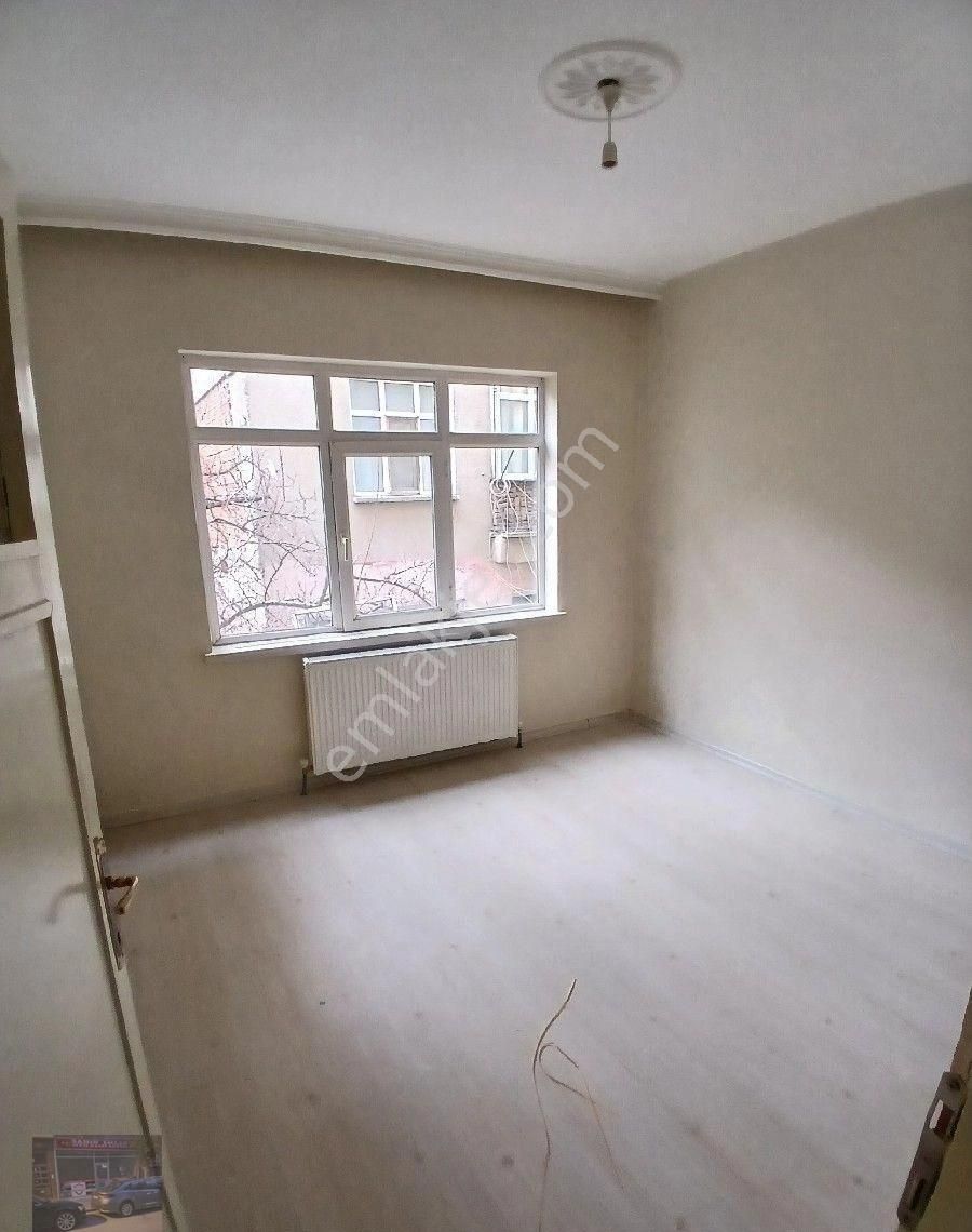 Çarşı Merkezde Satılık 3+1 Yol Cepheli Daire - Görsel 5