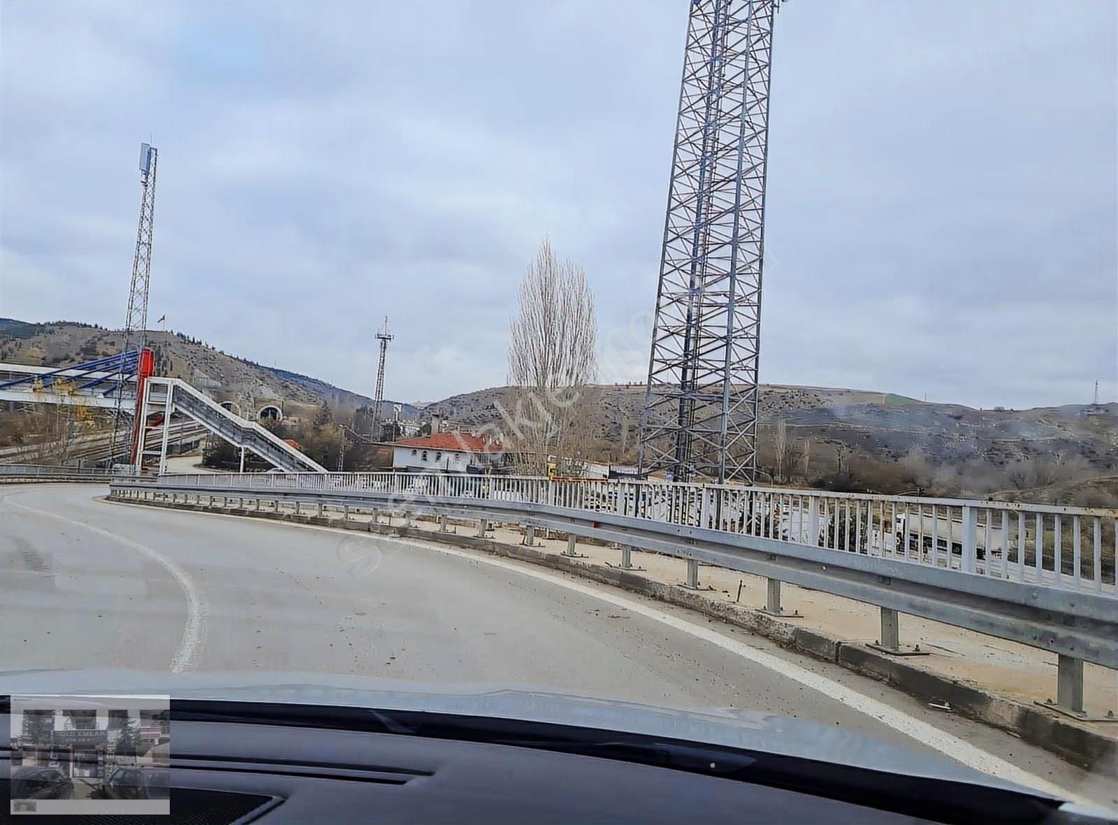 Mamak Nenekte 7000 Metre Tek Tapu Telli Kapılı Asfalta Cepheli - Görsel 3