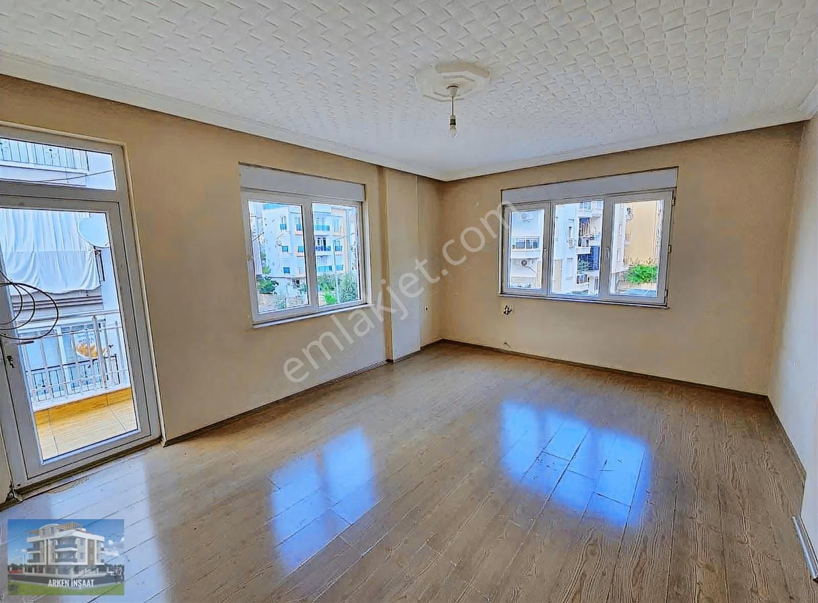 Ahatlı Ara Kat Ayrı Mutfak 105 M2 Eşyasız Kiralık !!!