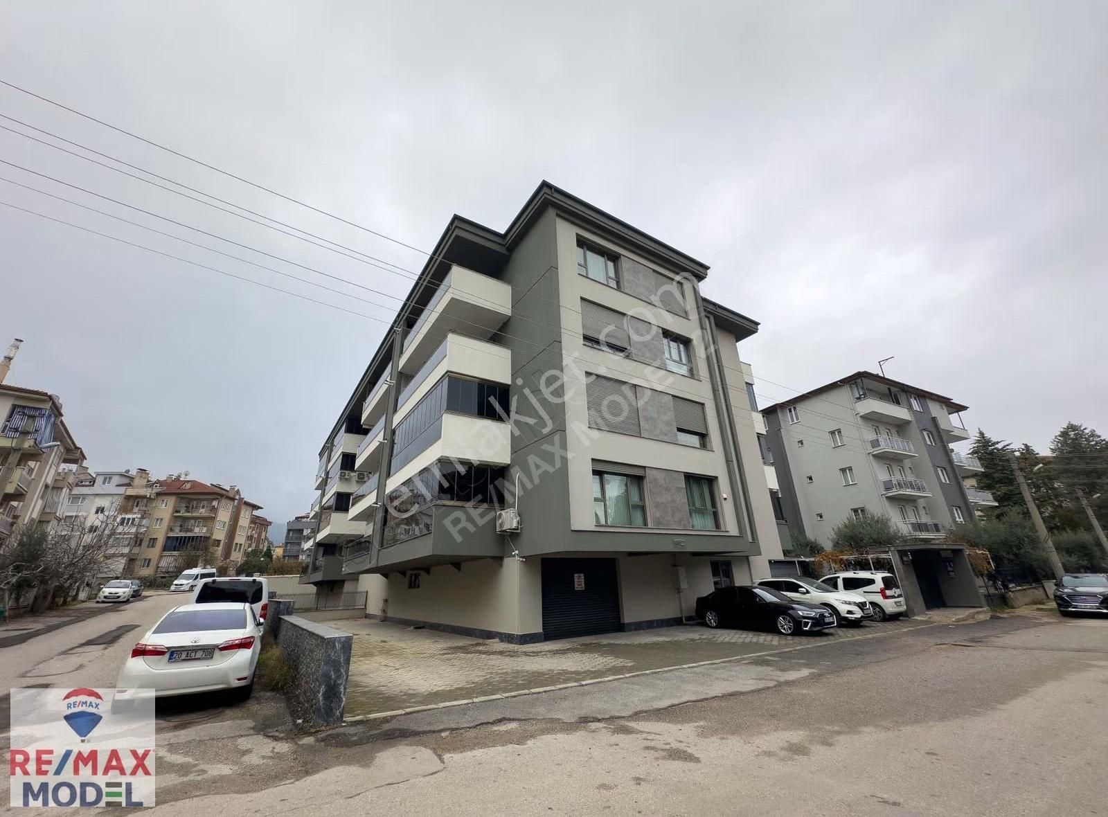 Remax Model Den Kınıklı Da 3.5+1 Lüks Konseptli Satılık Daire - Görsel 26