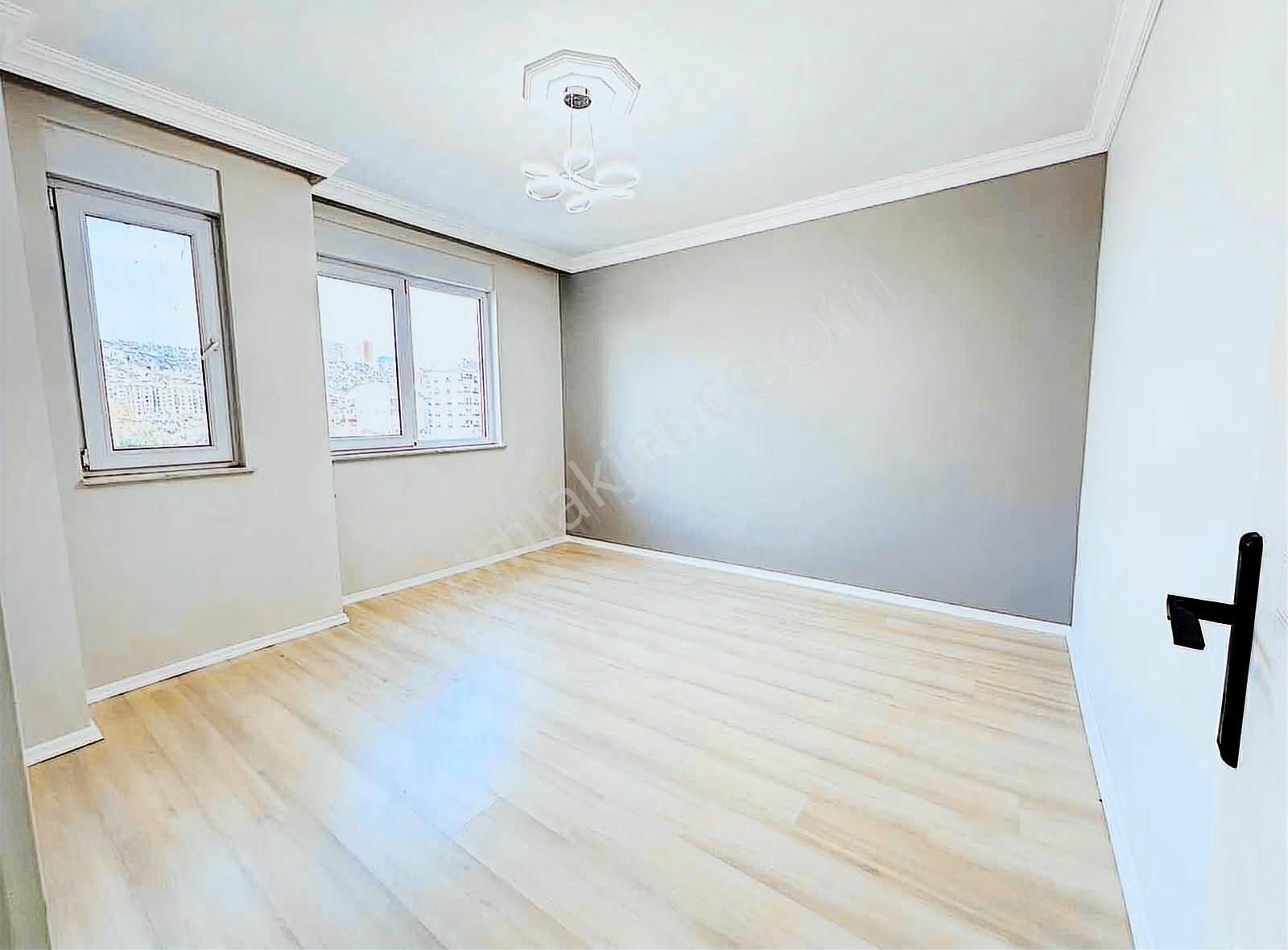 Göçerler Sınırında Esentepe'de Site İçi Çift Banyolu Satılık 3+1 - Görsel 5