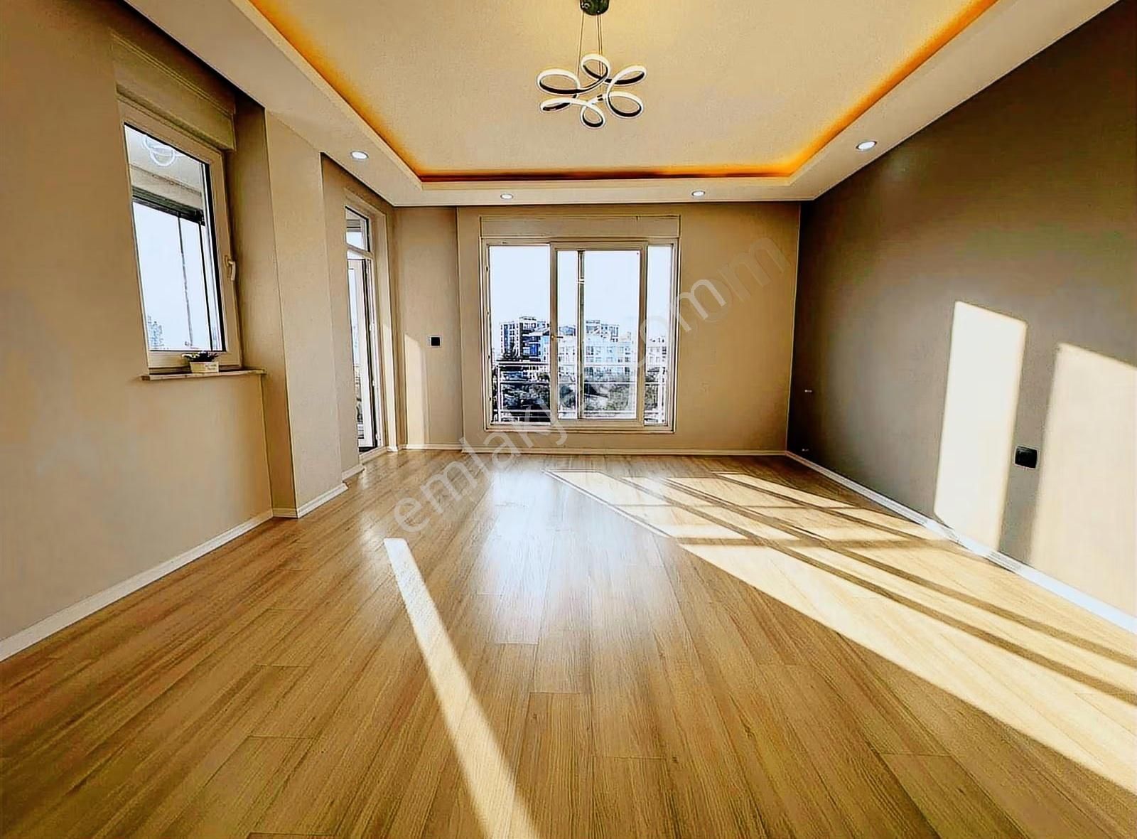 Göçerler Sınırında Esentepe'de Site İçi Çift Banyolu Satılık 3+1 - Görsel 19