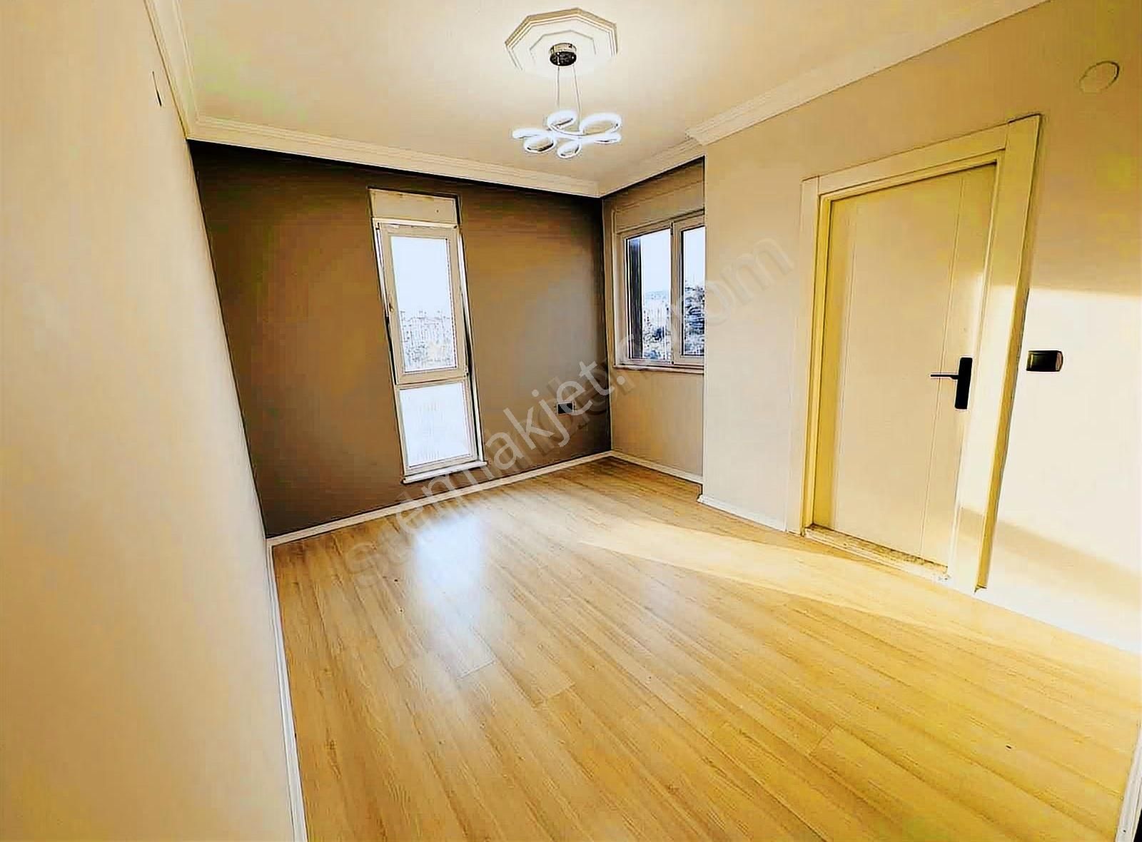 Göçerler Sınırında Esentepe'de Site İçi Çift Banyolu Satılık 3+1 - Görsel 8