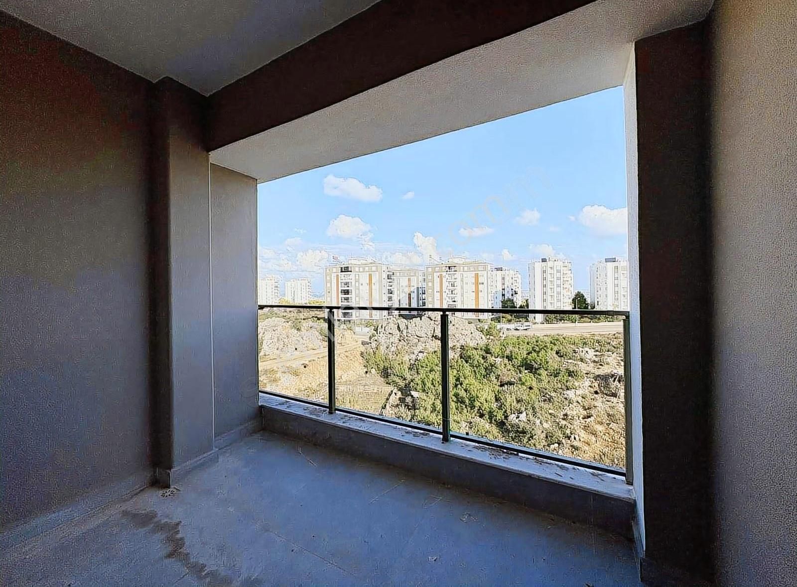 Çankaya'da Havuzlu Site Ara Kat Sıfır İskanlı Lüx Satılık 2+1 - Görsel 8