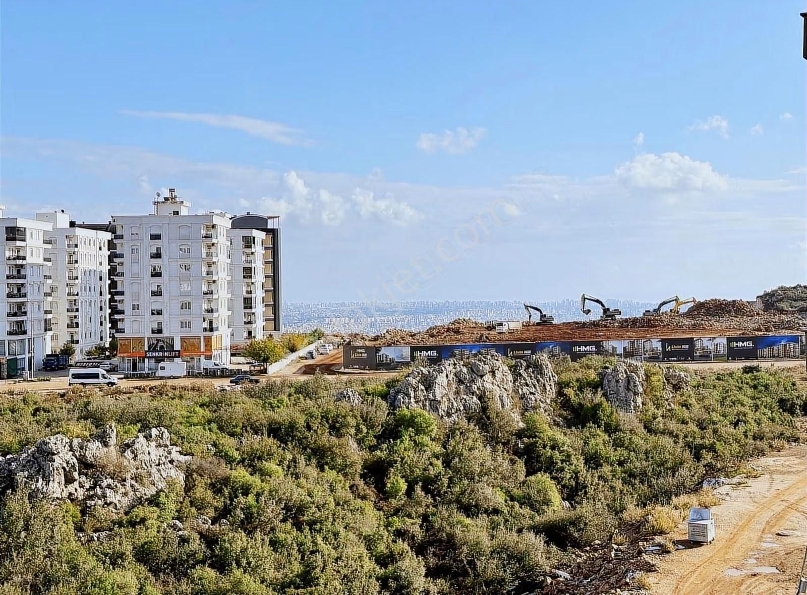 Çankaya'da Havuzlu Site Ara Kat Sıfır İskanlı Lüx Satılık 2+1 - Görsel 18