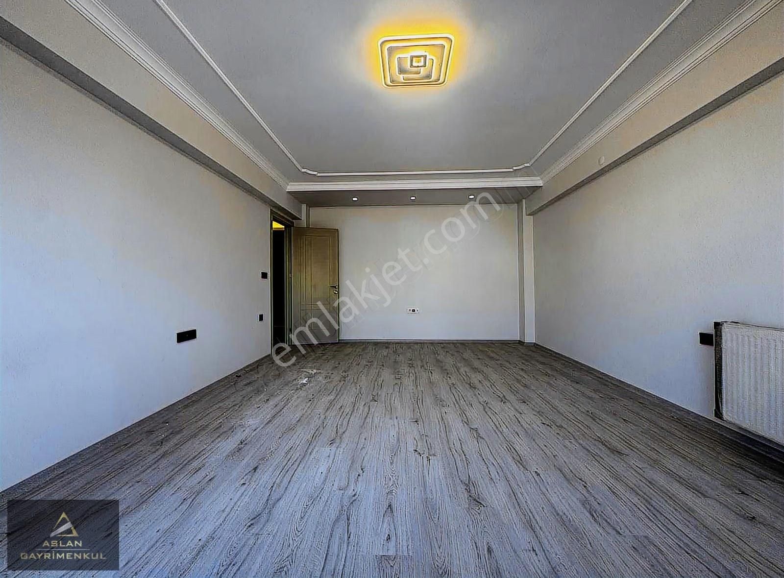 Aslan'dan Cadde Üzeri Doğalgazlı, K.mutfak 2+1 Kiralık Daire - Görsel 11