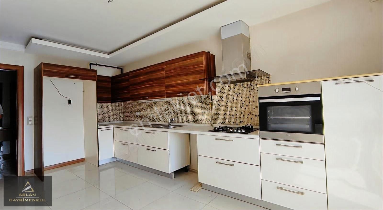 Aslan'dan Havuzlu Güvenlikli Site İçerisinde Kiralık 3+1 Daire - Görsel 34