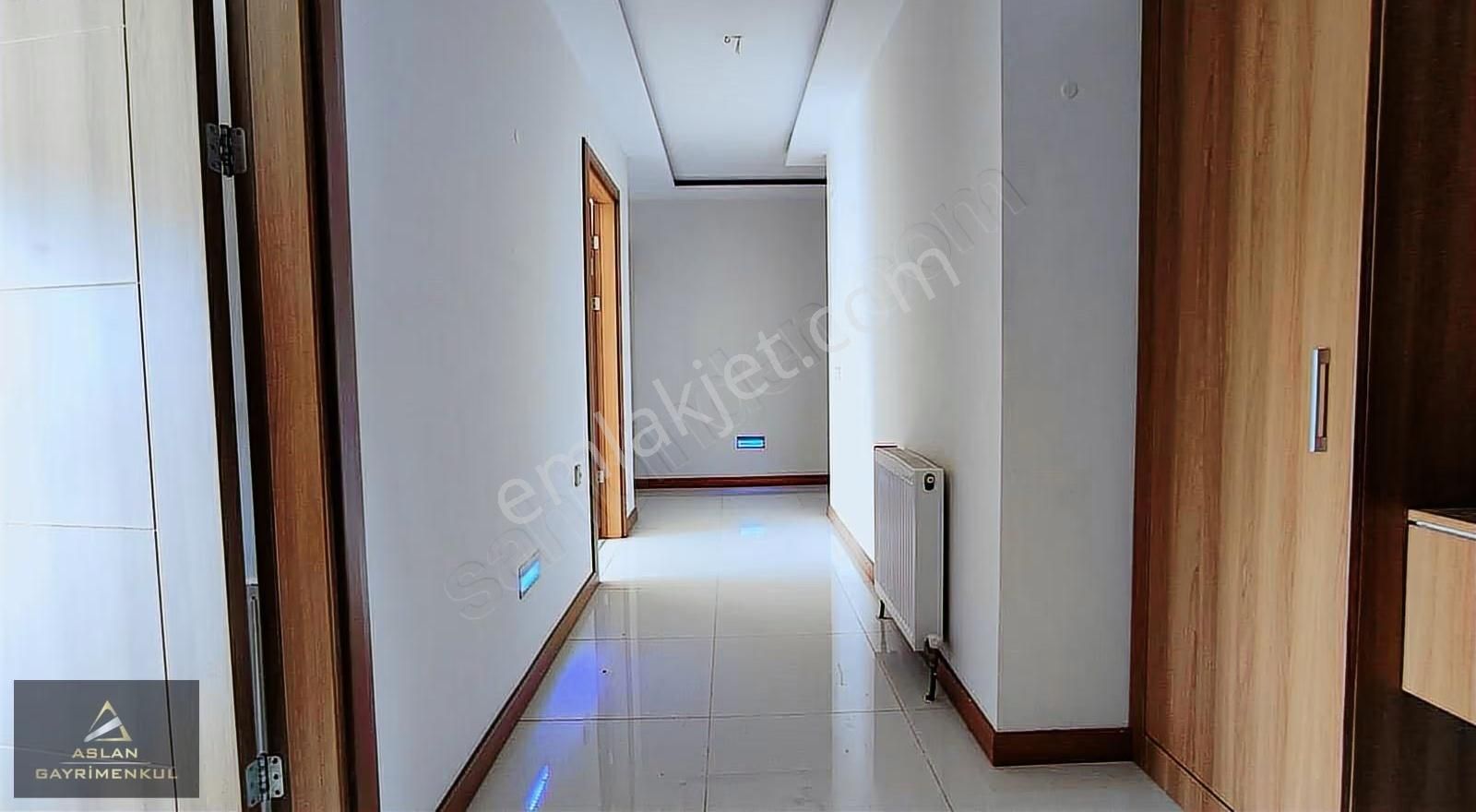 Aslan'dan Havuzlu Güvenlikli Site İçerisinde Kiralık 3+1 Daire - Görsel 7