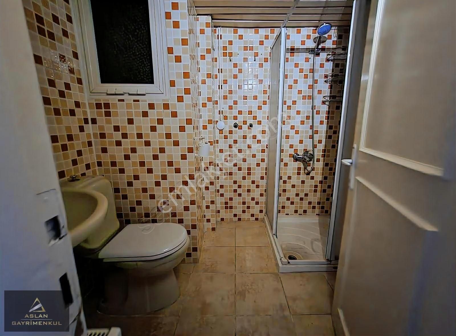 Alsancak 'ta Tapu Dairesi Limana Yakın 2+1 Kiralık Daire - Görsel 17