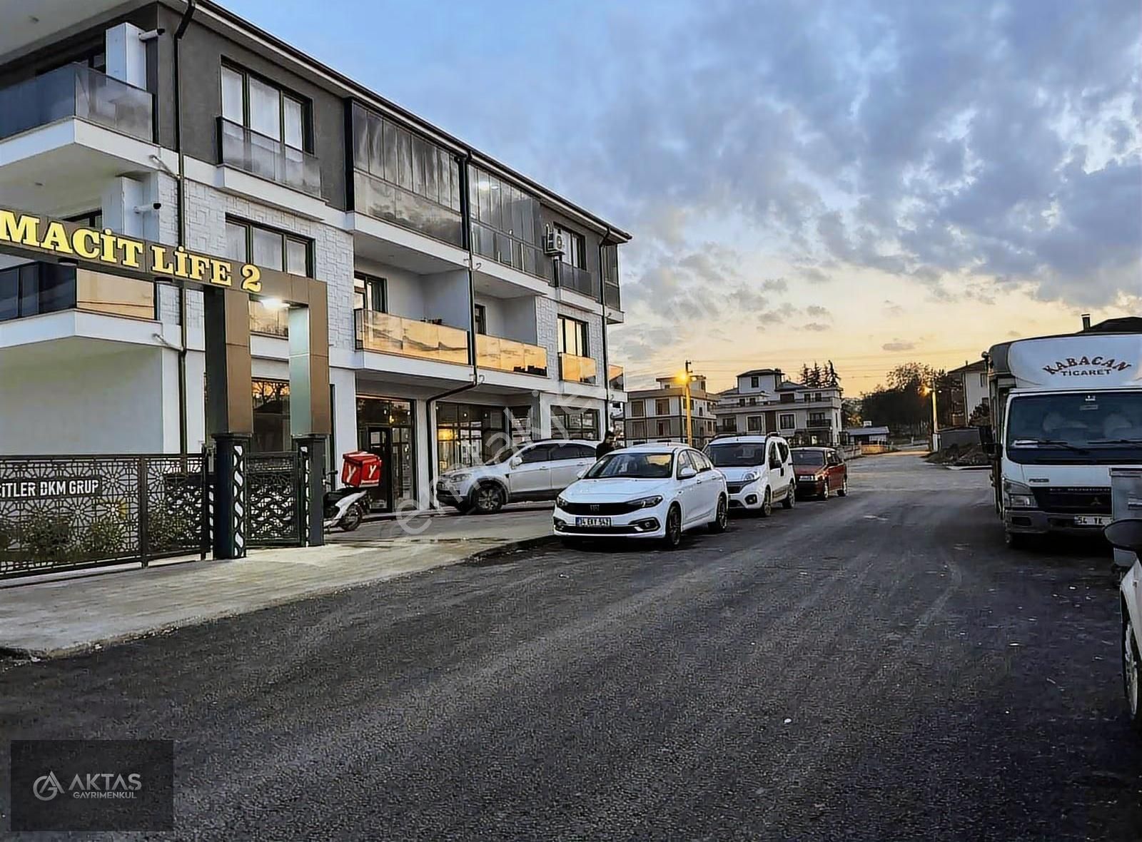 Arifiye 'de Satılık Sıfır Daire !! - Görsel 4