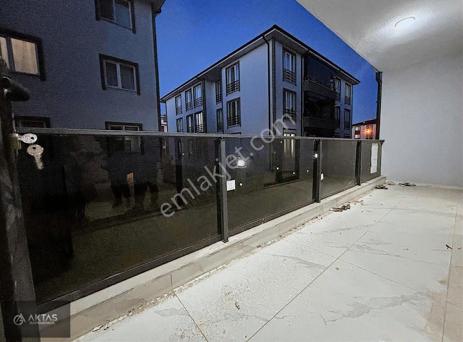 Arifiye 'de Satılık Sıfır Daire !! - Görsel 18