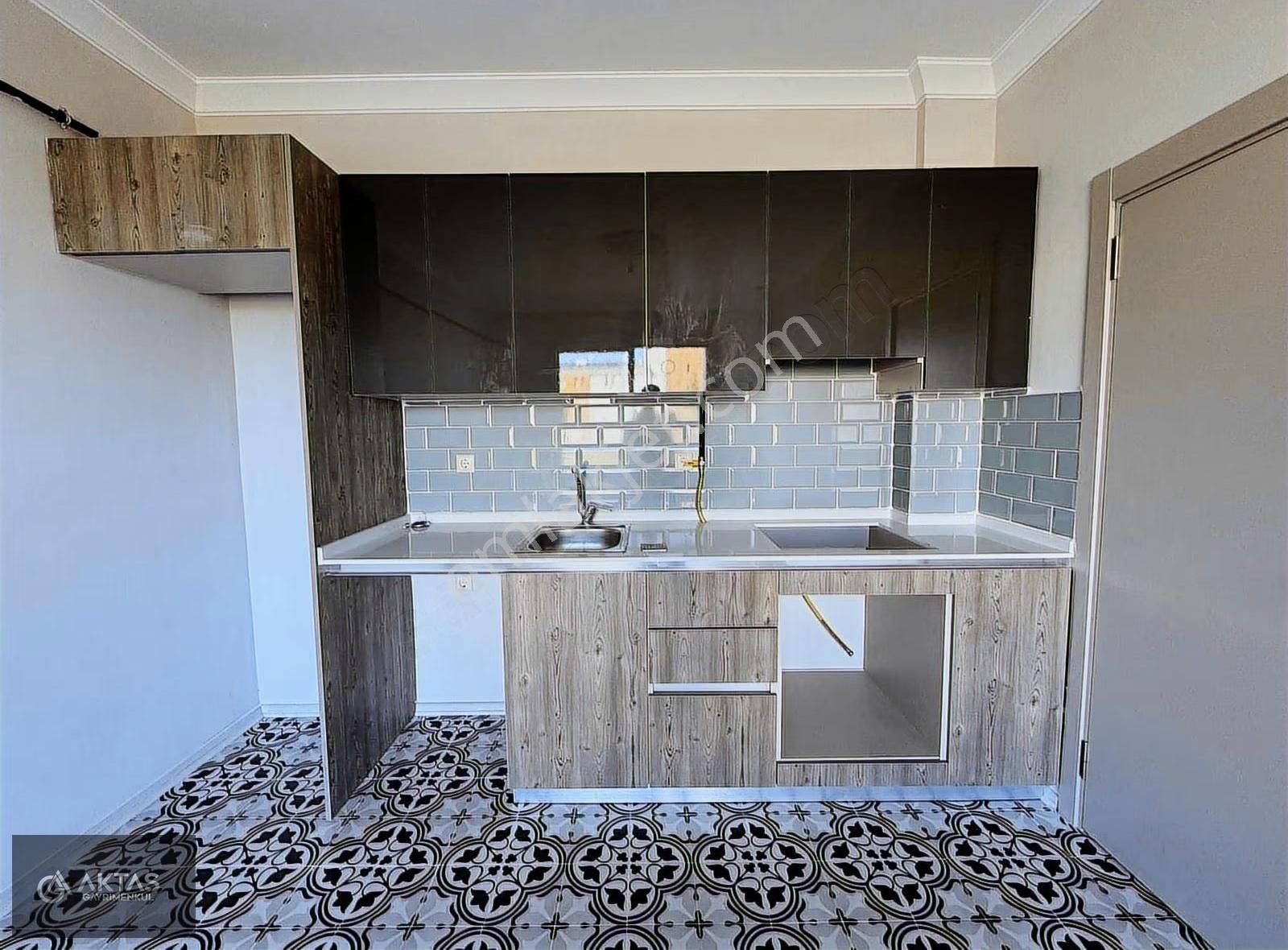 Karasu Kyk Karşısı Gold Cıty Sitesi Sıfır 2+1 Ultra Lux Daire - Görsel 13