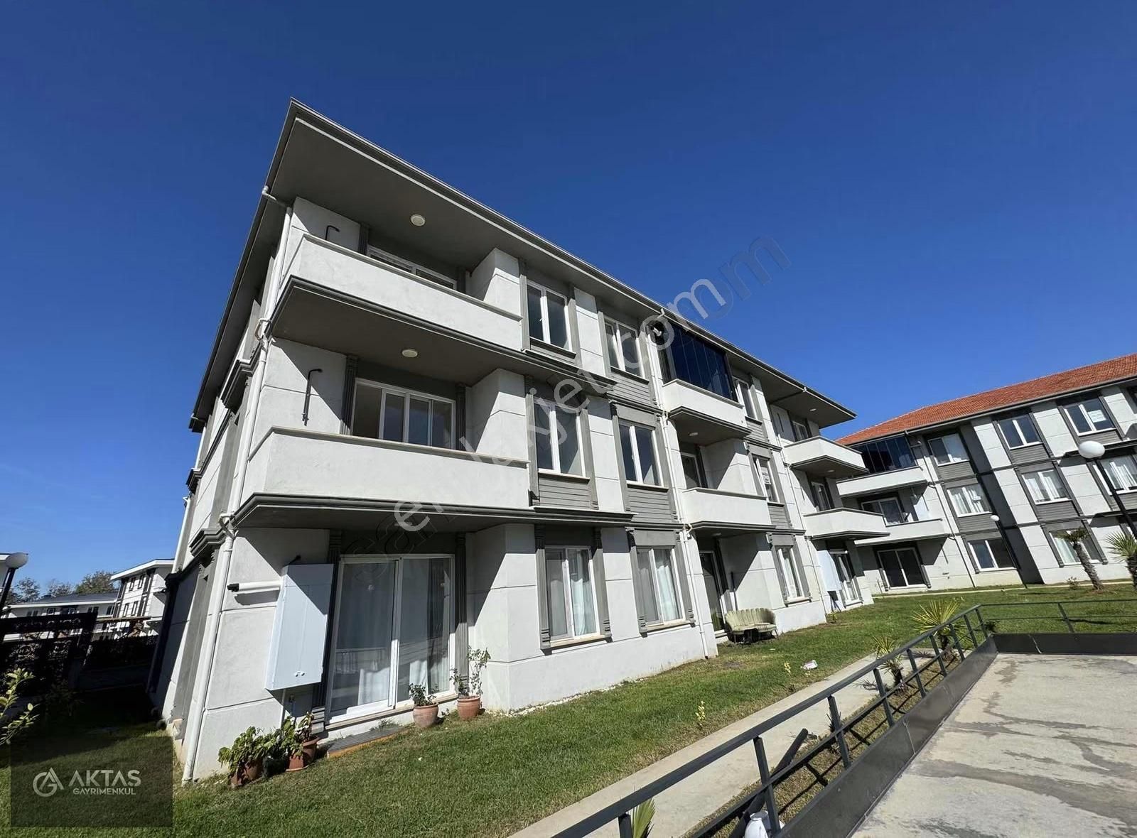 Karasu Kyk Karşısı Gold Cıty Sitesi Sıfır 2+1 Ultra Lux Daire - Görsel 8