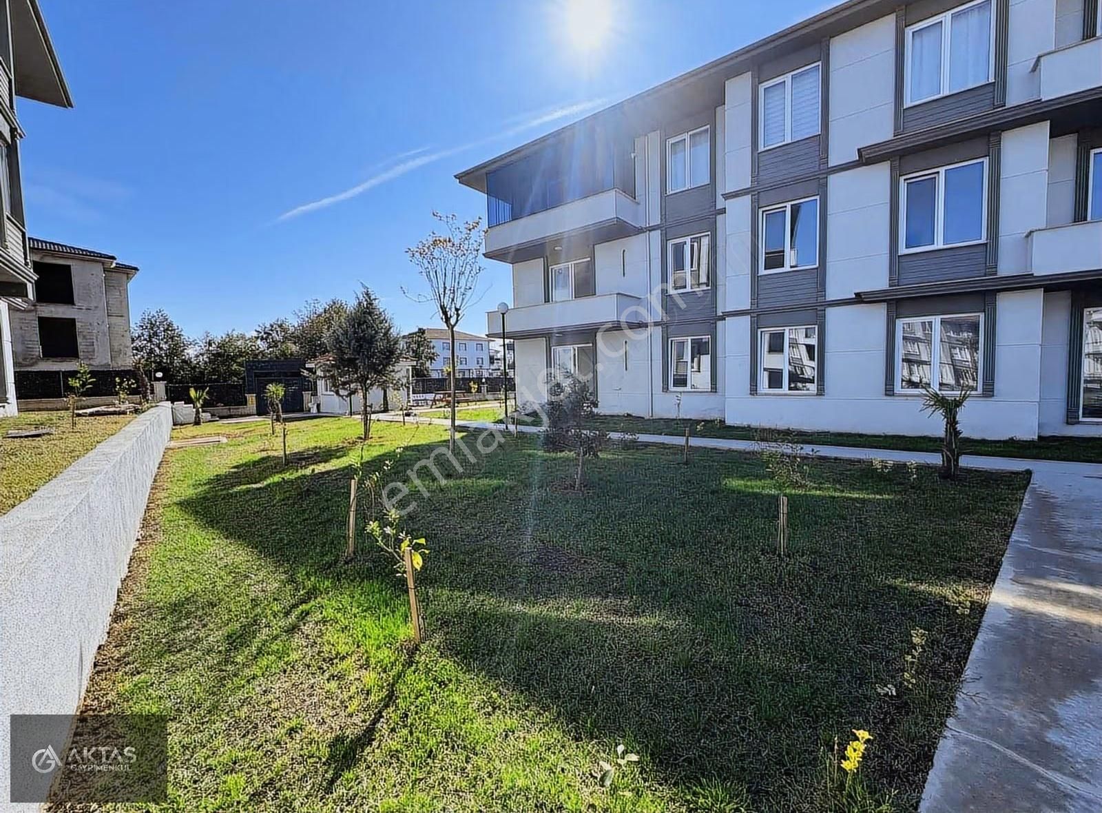 Karasu Kyk Karşısı Gold Cıty Sitesi Sıfır 2+1 Ultra Lux Daire - Görsel 20